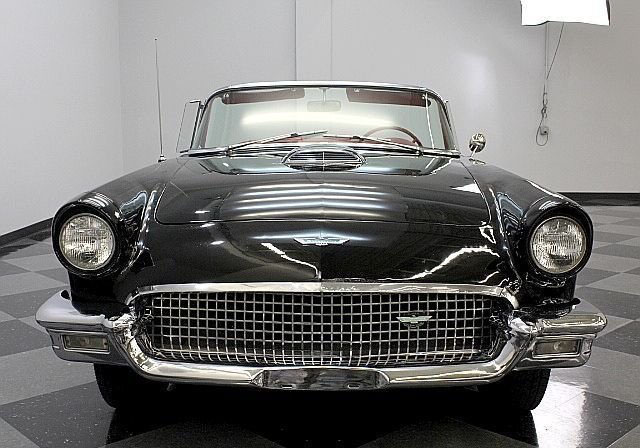 1957 Ford Thunderbird