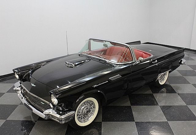 1957 Ford Thunderbird