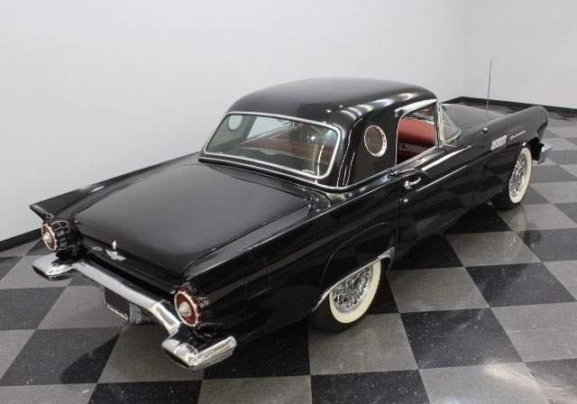 1957 Ford Thunderbird